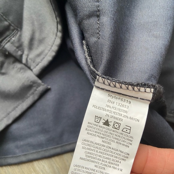 NWOT Wonderwink scrub top size xs - Picture 4 of 4